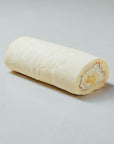 Seasonal durian seinyu roll